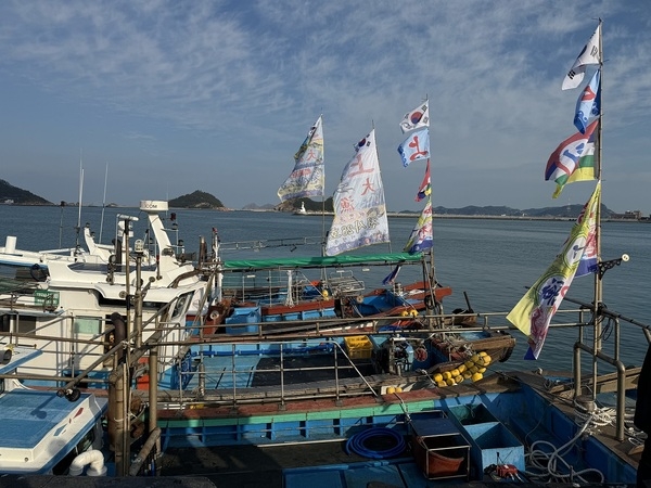 바다의 새로운 주역들, 1004섬 신안 청년 임대 어선 파도를 타다..