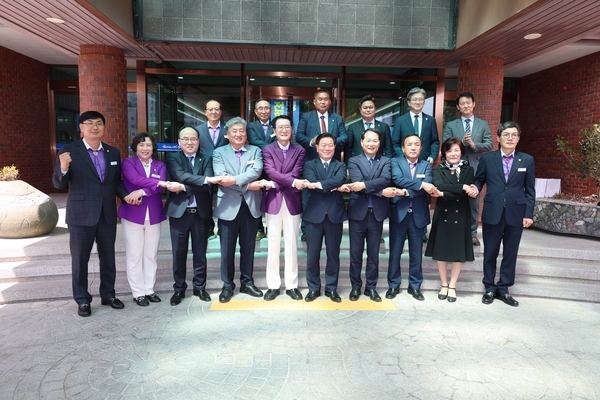 2024.04.22   신안군-경기도 광명시 자매결연 체결식 4