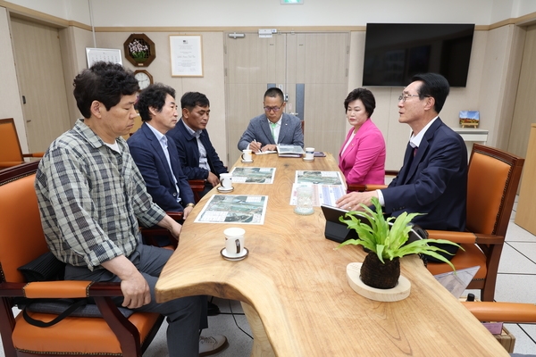 2024.05.09  도초 초등학교 부지 이전 관련 회의 1