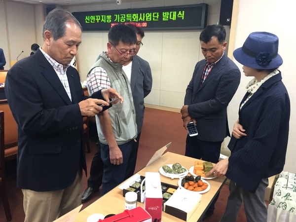 『신안 꾸지뽕, 향토산업육성사업 추진단 발대식 개최』 ...  ‘굳이 따지면 꾸지뽕’, 신안꾸지뽕 가공특화 사업 본격화  3