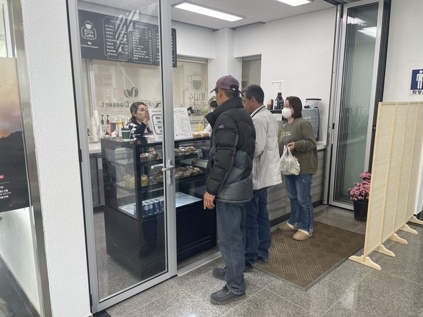 신안군 지역자활센터,『장산점카페』3호점 오픈..