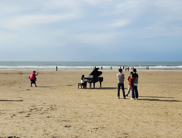 자은도 양산해변, 피아노 포토존 설치